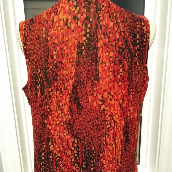 New York & Co sleeveless blouse - Picture 4 of 4